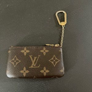 Authentic Louis Vuitton key pouch. WILL SHIP TODAY